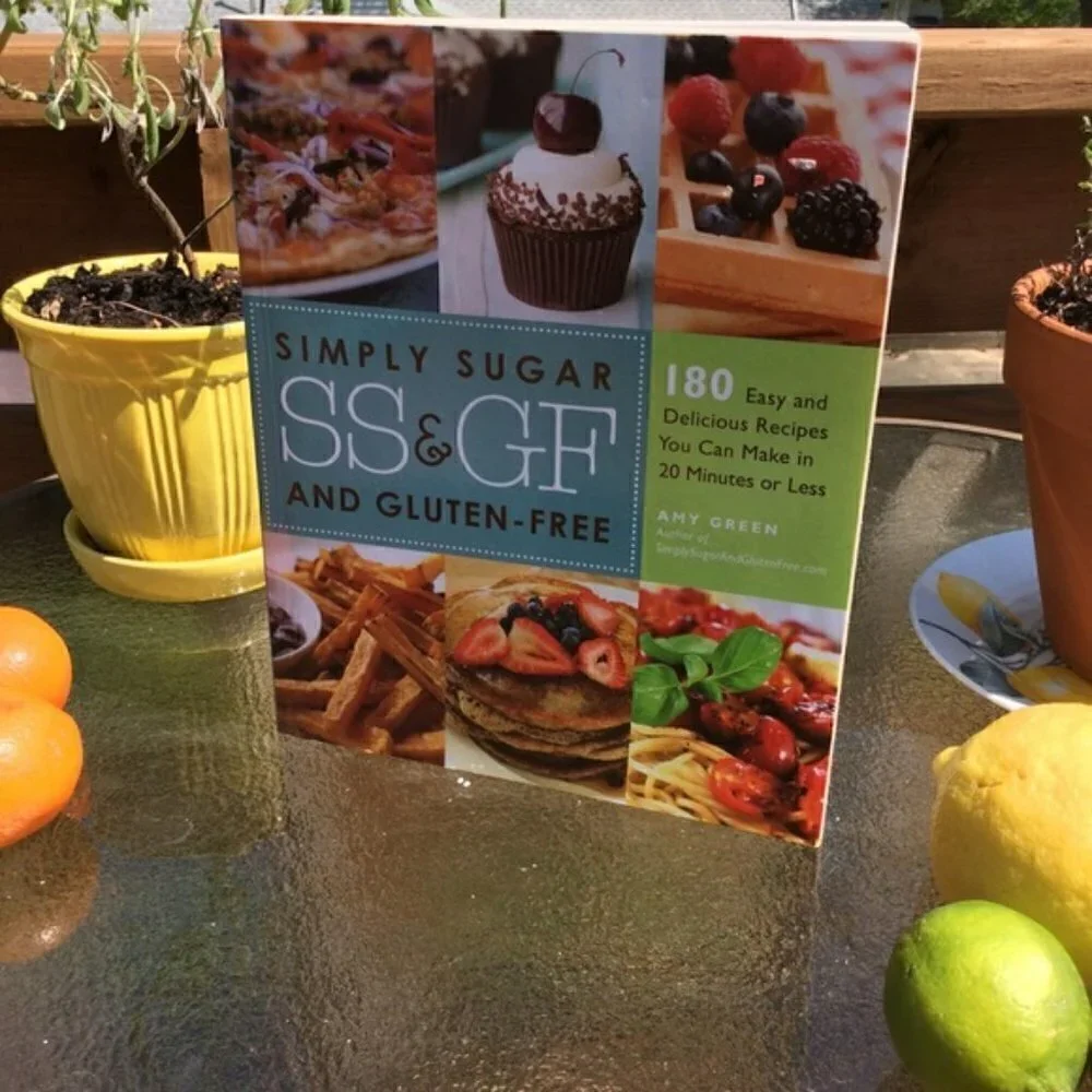 SIMPLY SUGAR AND GLUTEN-FREE COOKBOOK LIKE NEW
